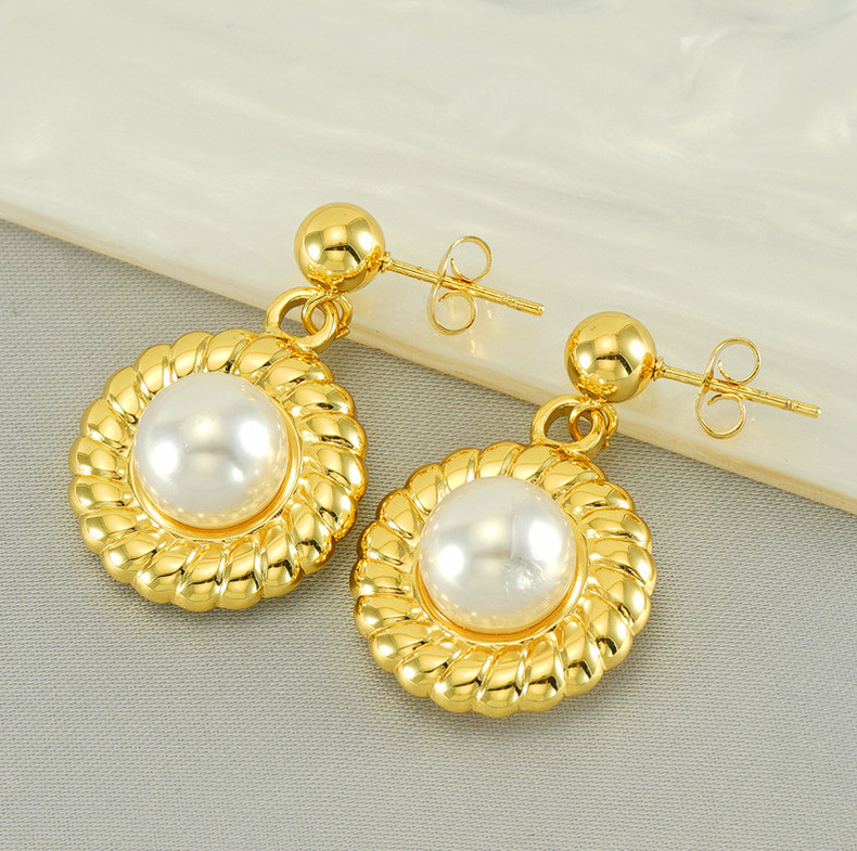 Statement Earring with Pearl(图1)