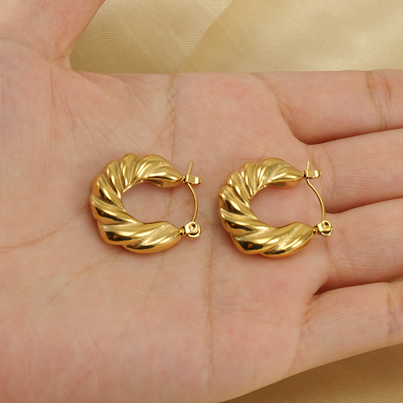 18k Gold Plated Ear Hoop (图1)