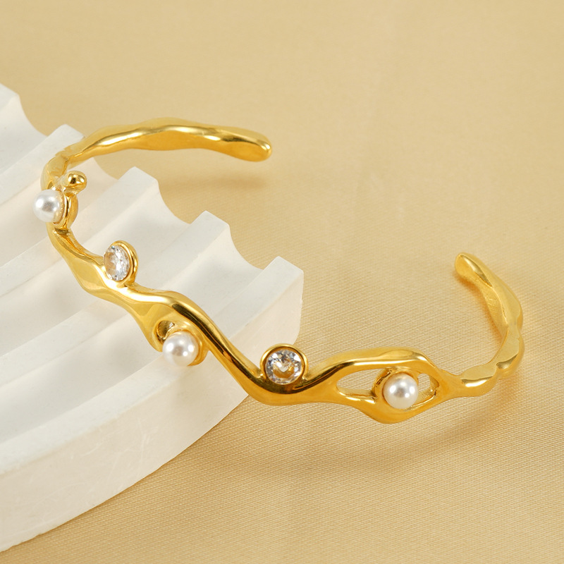 18k Gold Plated Bracelet with Pearl(图1)