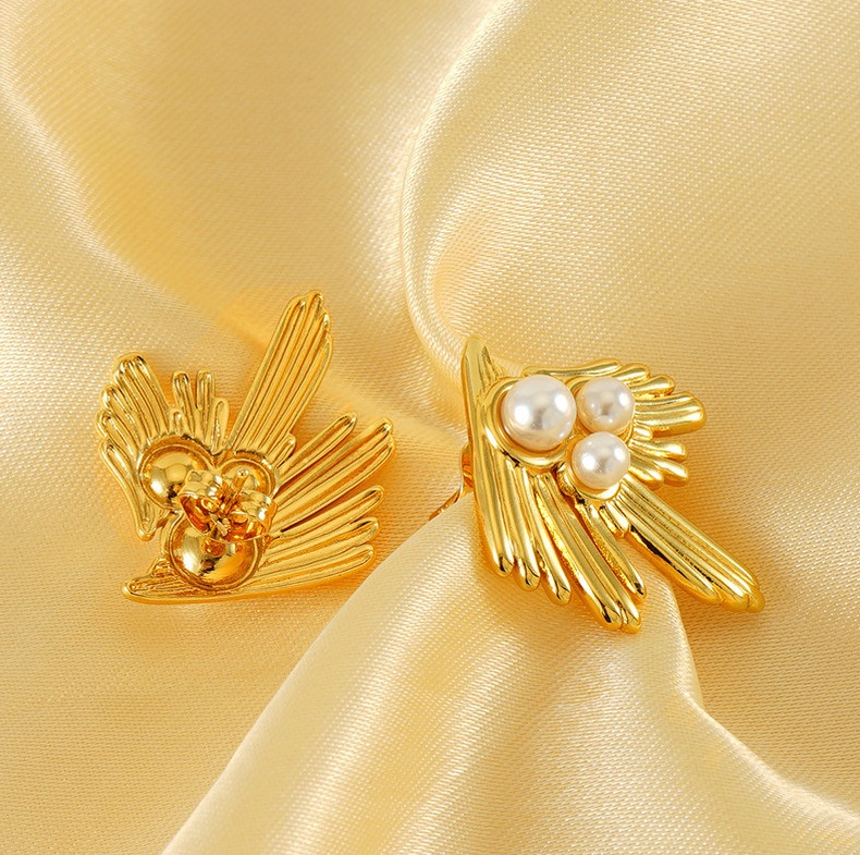 Ear Stud with Pearl(图1)