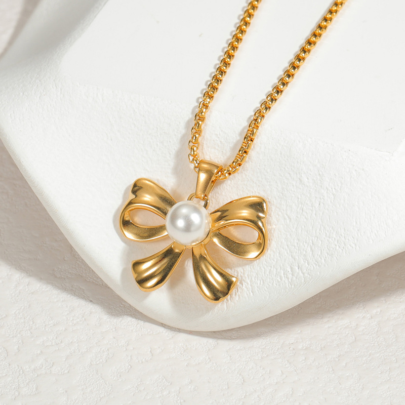 Necklace with Flower Pendant(图1)