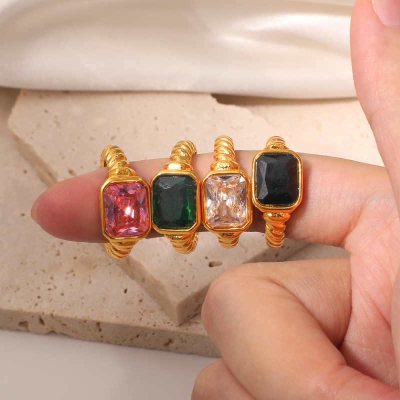 Chic Ring with Zircon(图1)