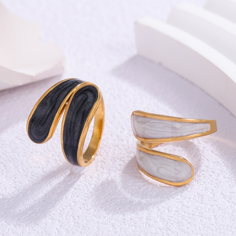 Ring with Enamel(图1)