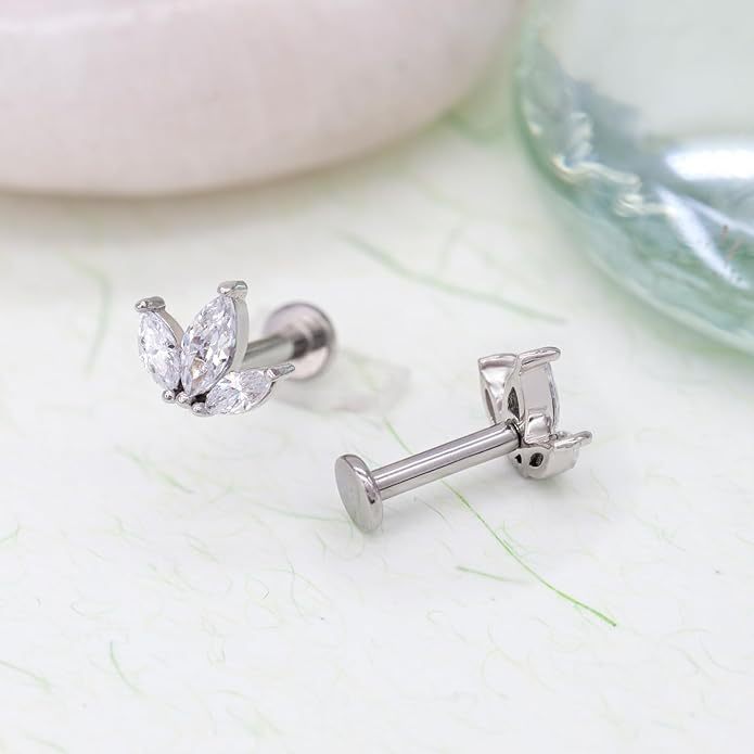 Threadless Labret Stud with CZ Top(图1)