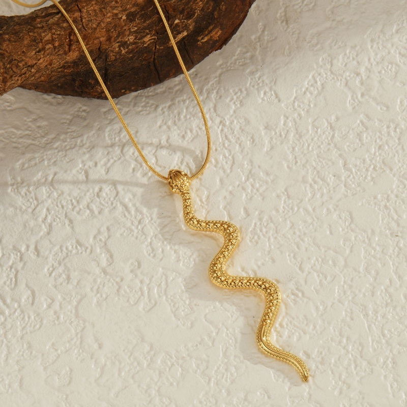 Necklace with Snake Pendant(图1)