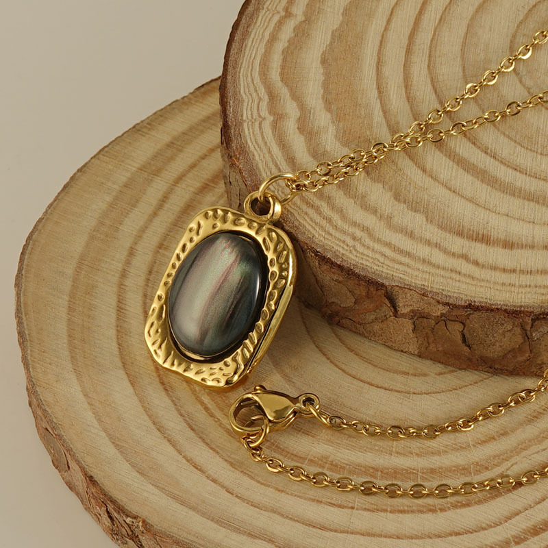 Necklace with Stone(图1)