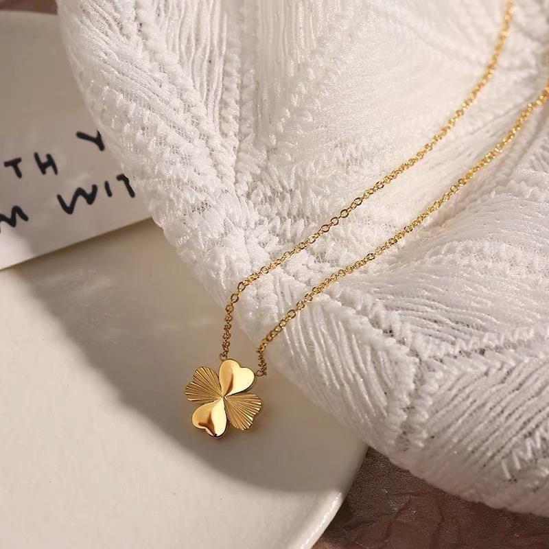 18k Gold Plated Necklace with Clover(图1)