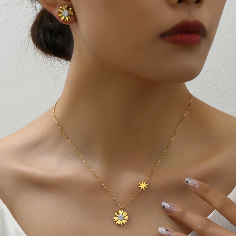 Necklace with Daisy(图1)