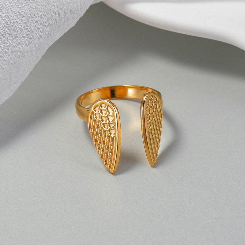 Ring with Wings(图1)