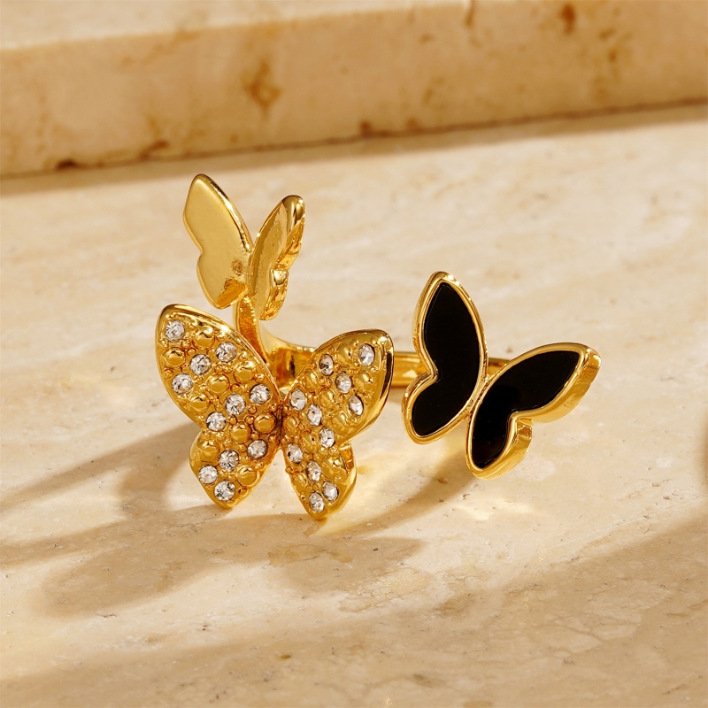 Ring with Butterflies(图1)