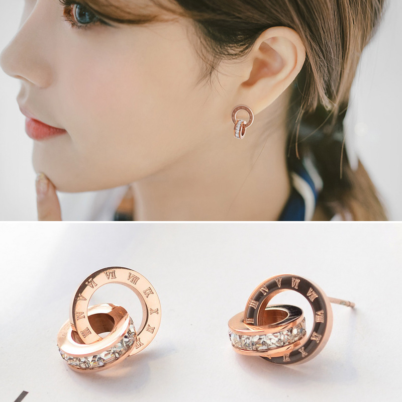 Ear Stud with Roman Numeral(图1)
