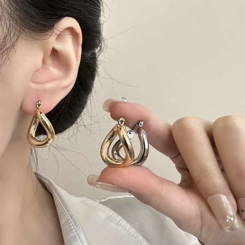 Irregular Ear Huggies(图1)