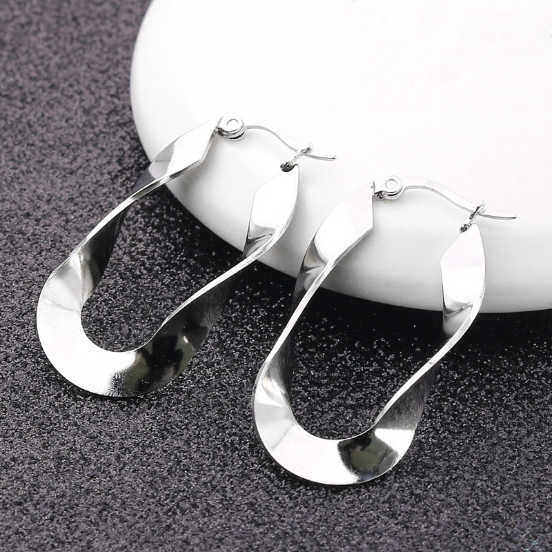 Irregular Ear Hoop(图1)