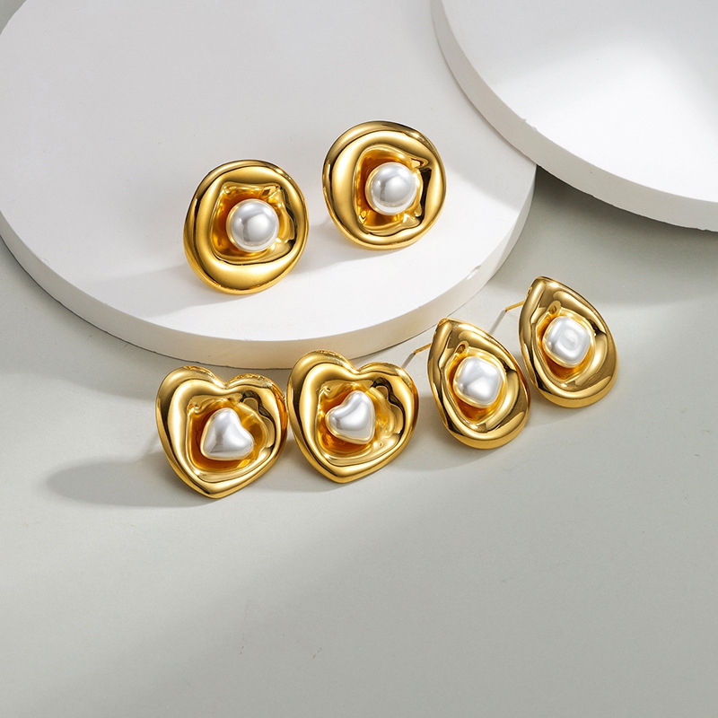 Ear Stud with Pearl(图1)