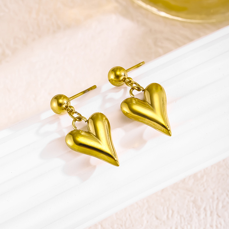Ear Stud with Heart Drop(图1)